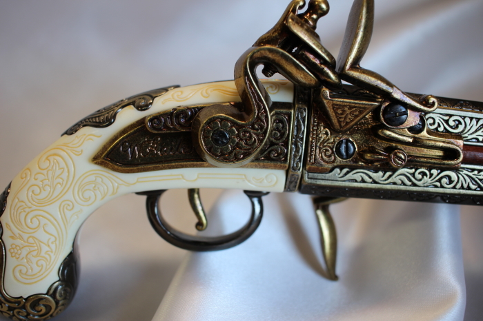 コスプレ用の西洋銃イギリス式のフリントロック銃の販売。FateやFF、千銃士のコスプレに人気！